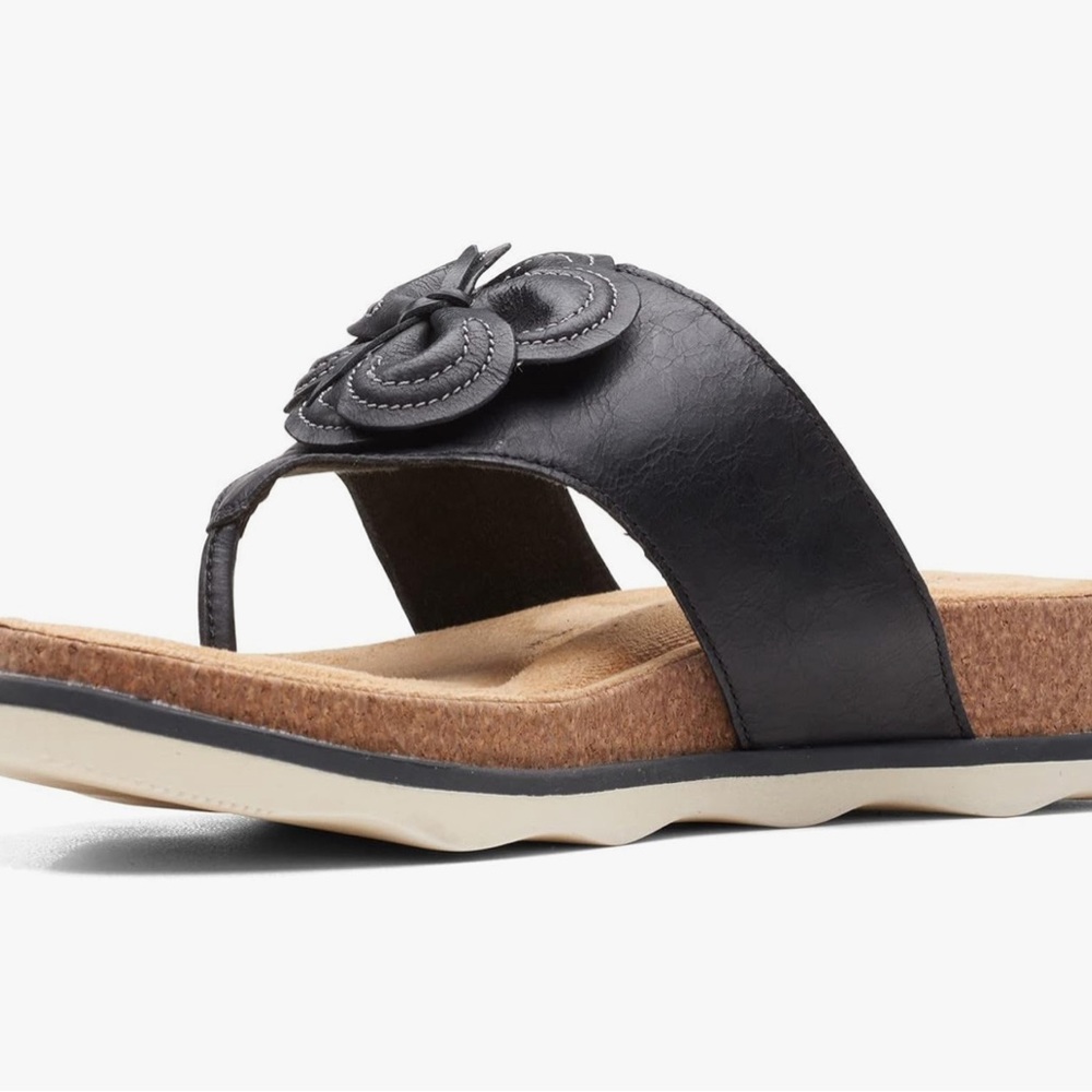 Clarks Brynn Style Flat Sandal-Black Leather 8M.
New with tags.  NWT
